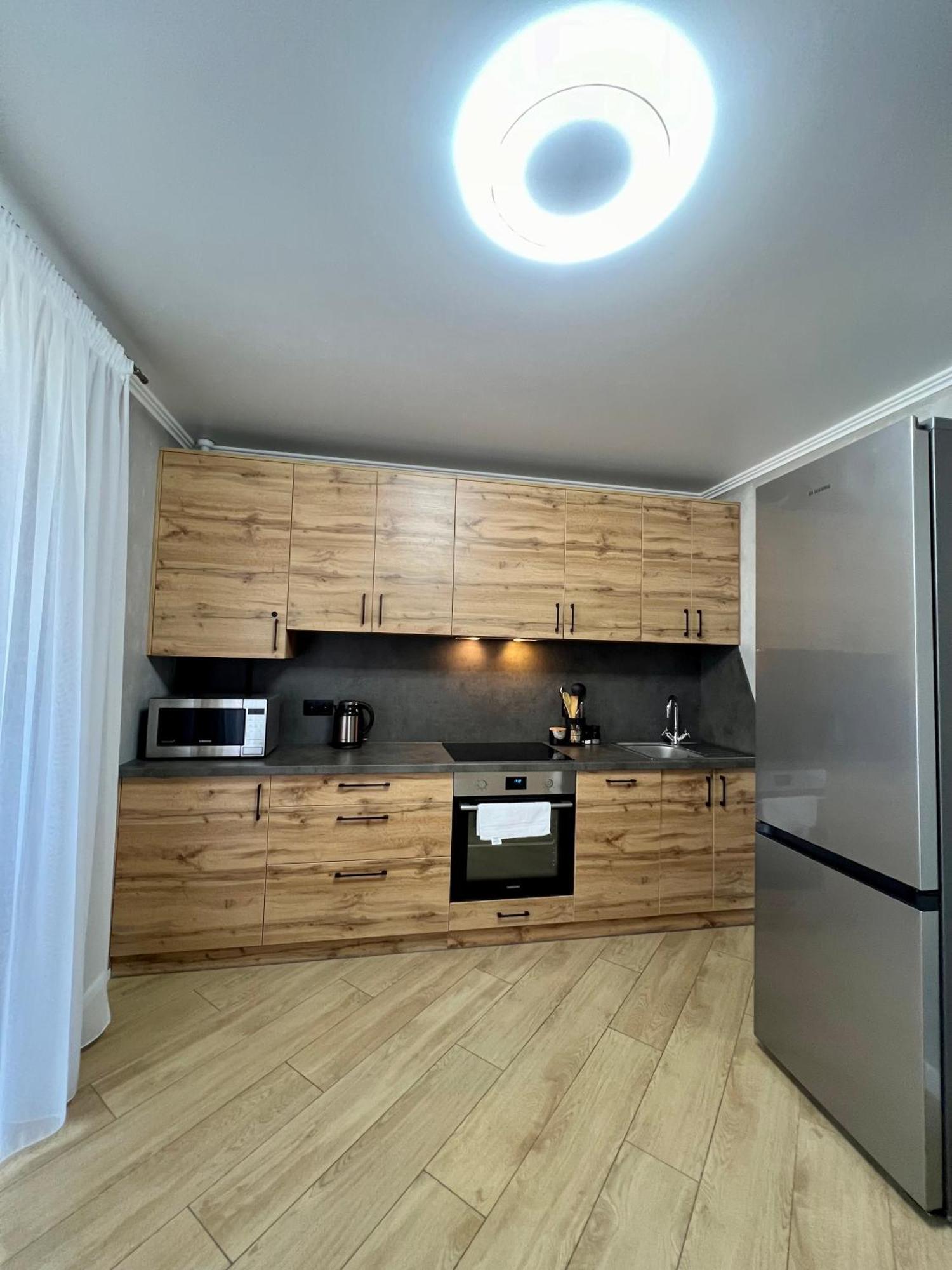 Затишна Квартира Біля Парку Центр Міста Ternópil Exterior foto
